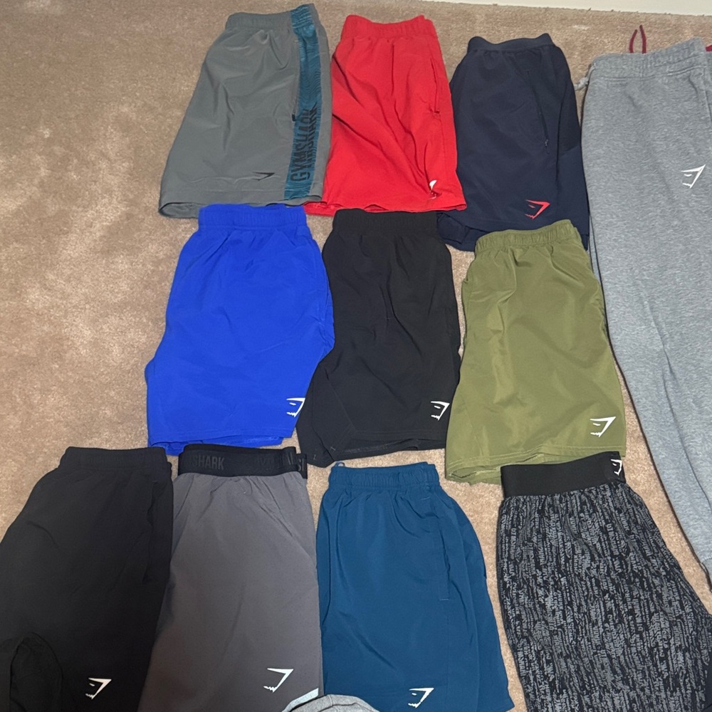 Gymshark Bundle (*rare items*) - Picture 7 of 8